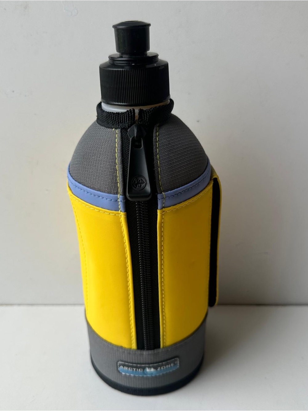 Arctic Zone Insulated Water Bottle Holder Sleeve Yellow Gray Zip Carrier